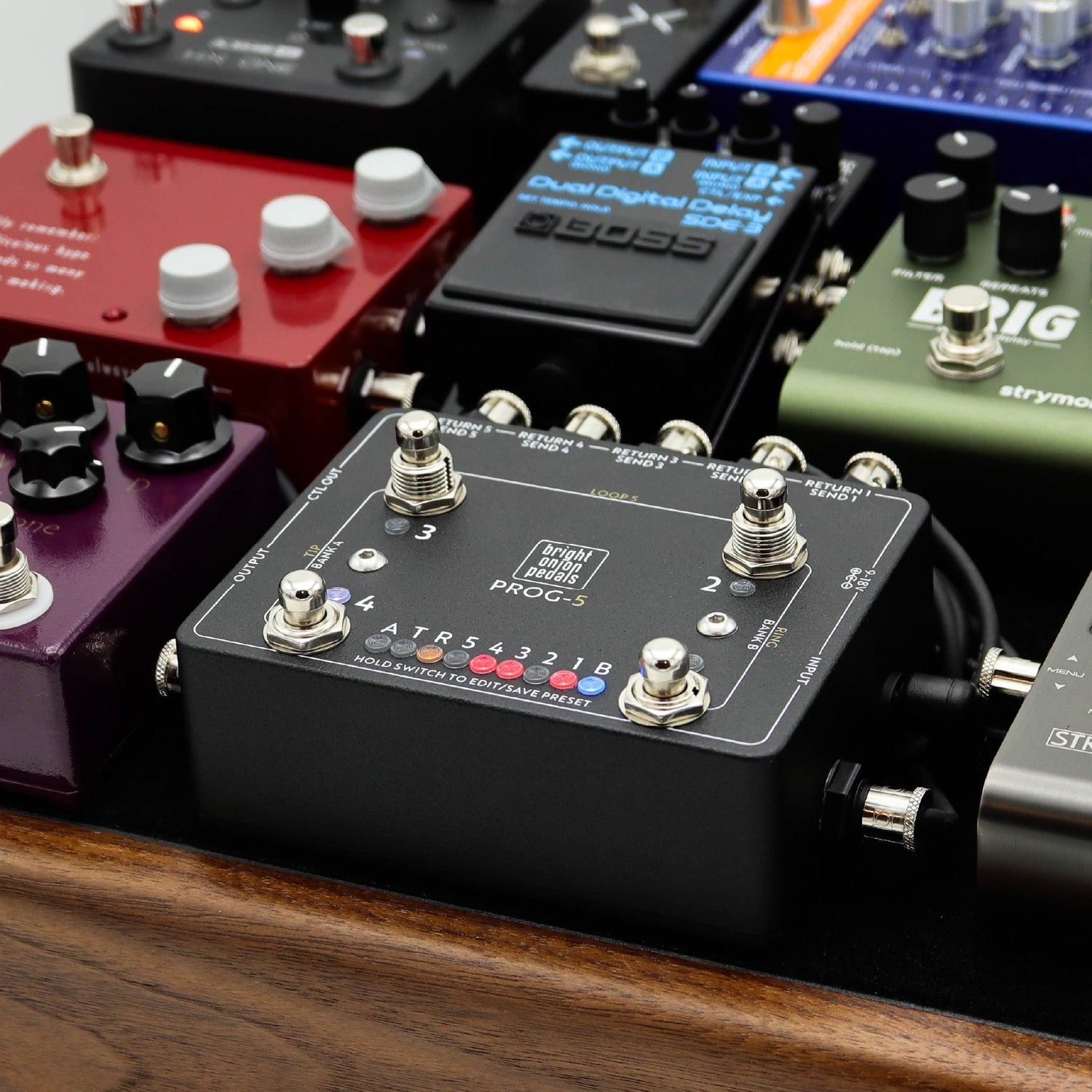 PROG-5 Programmable Looper Pedalboard