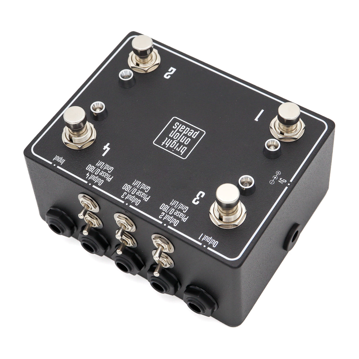 Four Way Splitter Pedal with Isolated Outputs Rear