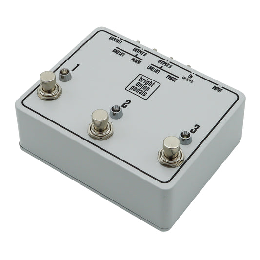 B-Stock Three Way Splitter Pedal with Isolated Outputs - Grey